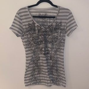 Xzavier y2k striped v neck graphic tee